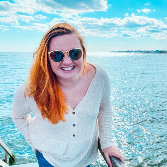 Meet your Posher, Kelsie - Picture 3 of 4